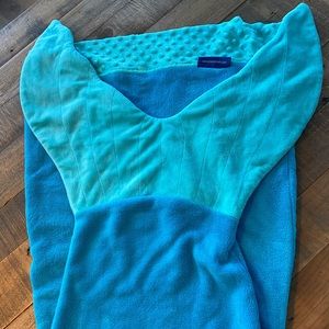 🧜🏼‍♀️ Super cute and cozy Mermaid blanket 💗